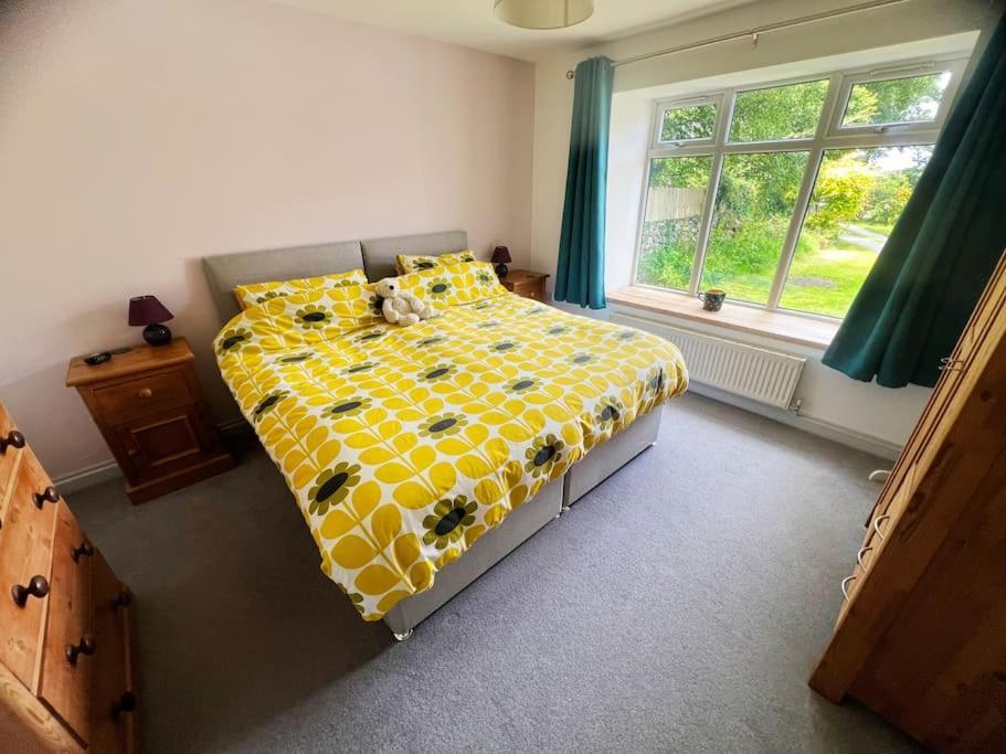 Self-Contained Ensuite Double Or Twin Bedroom In Pentir Bangor  Exterior photo